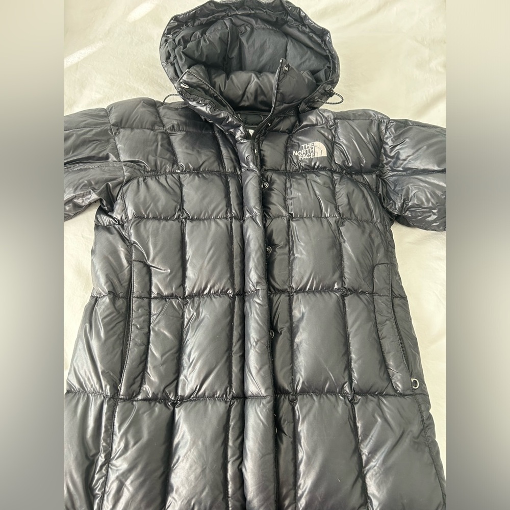 The north face women’s size xs , like new , puffer jacket